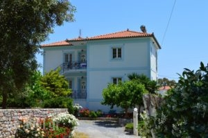 Troumpas Family_accommodation_in_Apartment_Peloponesse_Arcadia_Leonidio