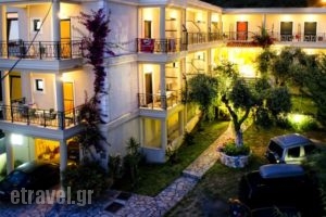 Hotel Loukas & Apartments_accommodation_in_Apartment_Ionian Islands_Paxi_Paxi Chora