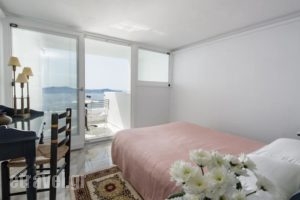 Hotel Villa Renos_lowest prices_in_Villa_Cyclades Islands_Sandorini_Fira