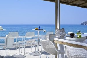 Artemis Deluxe Rooms_travel_packages_in_Cyclades Islands_Milos_Milos Chora