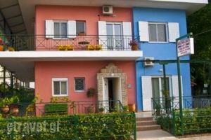 Tsertos Apartments_travel_packages_in_Central Greece_Fthiotida_Kamena Vourla