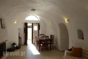 Irida Cave House_travel_packages_in_Cyclades Islands_Sandorini_Megalochori