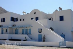 Adelphi Apartments_accommodation_in_Apartment_Cyclades Islands_Sandorini_Perissa