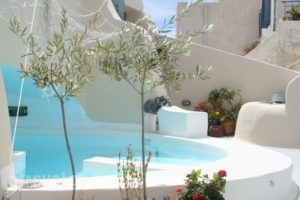 Lotza Studios_travel_packages_in_Cyclades Islands_Sandorini_Oia