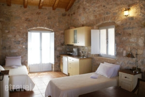 Karavi Guesthouse_best deals_Room_Peloponesse_Lakonia_Areopoli