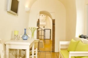 Enigma Apartments and Suites_lowest prices_in_Apartment_Cyclades Islands_Sandorini_Sandorini Chora